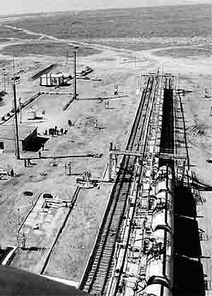 Заливка нефти в железнодорожные цистерны. Атырауская обл. (Казахстан)