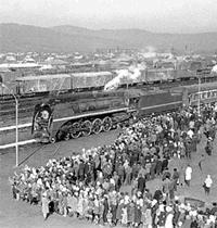 Прибытие первого поезда на станцию Беркакит. 1977