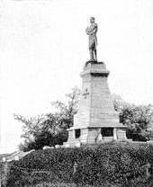 В 1891 г. в Хабаровске на берегу Амура был установлен памятник Н.Н.Муравьеву-Амурскому (по модели А.М. Опекушина). В 1925 г. памятник был демонтирован, а в 1992 г. восстановлен