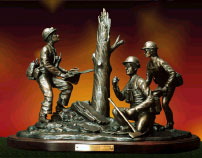 Статуэтка, изготовленная в знак признательности американским лесохозяйственным службам